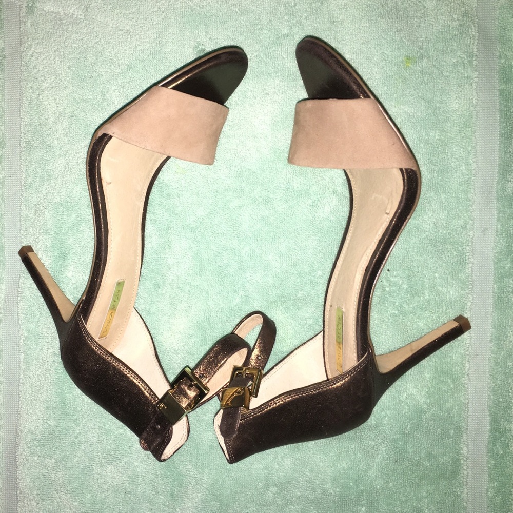 Shoes - Picture 2 of 4